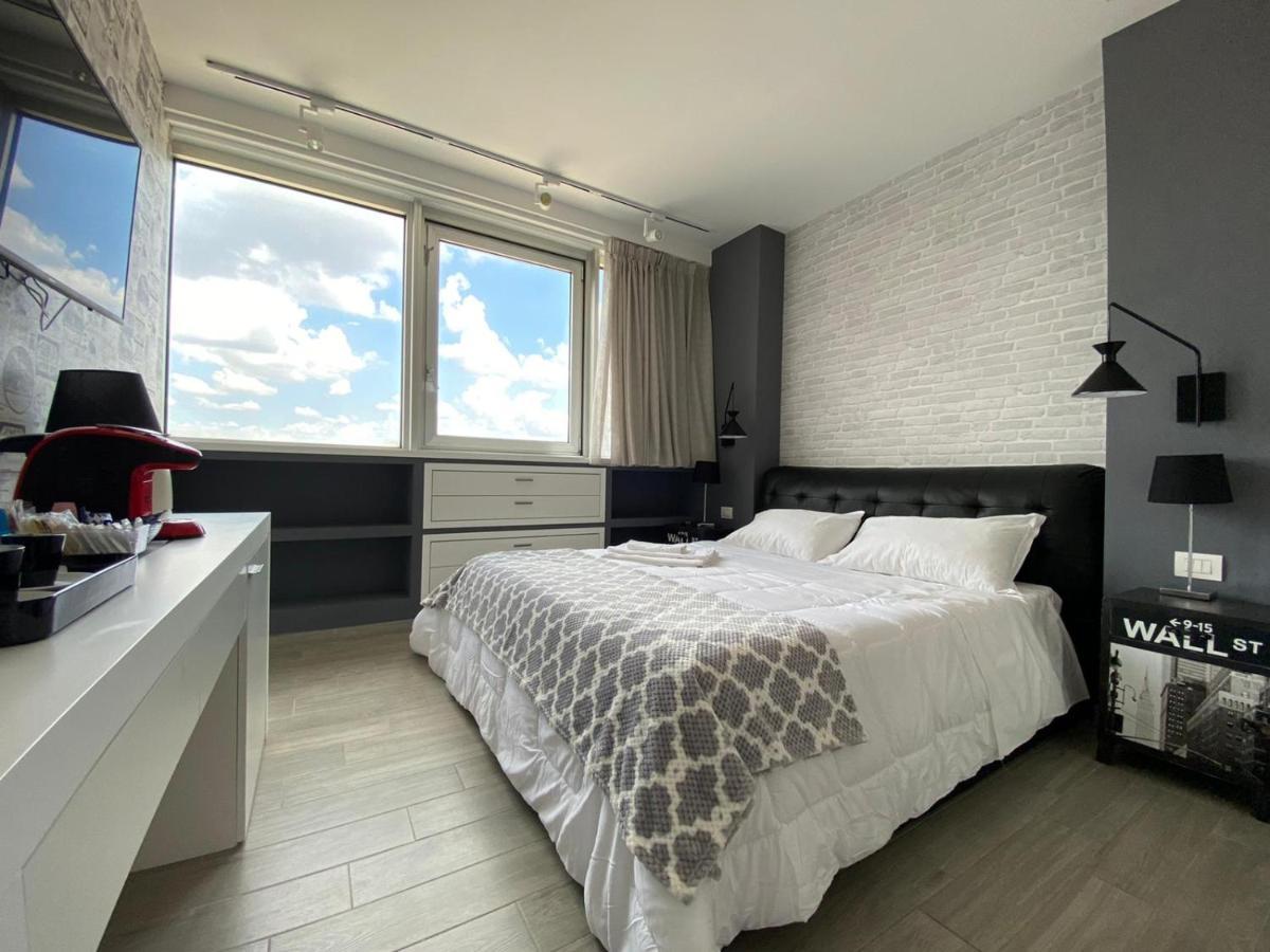 2B Fifteen Floor Suite Napoli Luaran gambar