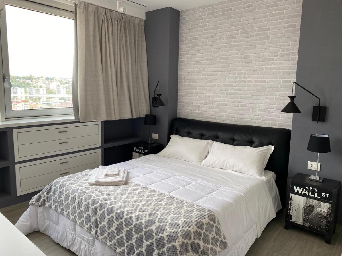 2B Fifteen Floor Suite Napoli Luaran gambar