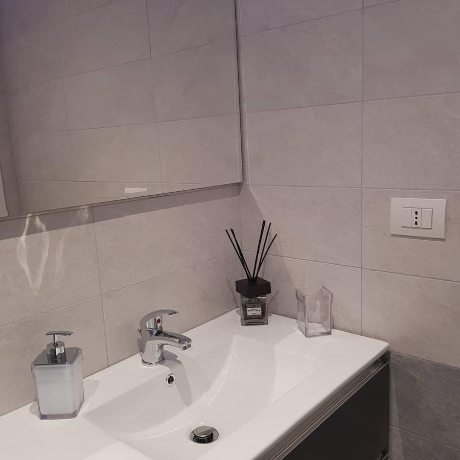 2B Fifteen Floor Suite Napoli Luaran gambar